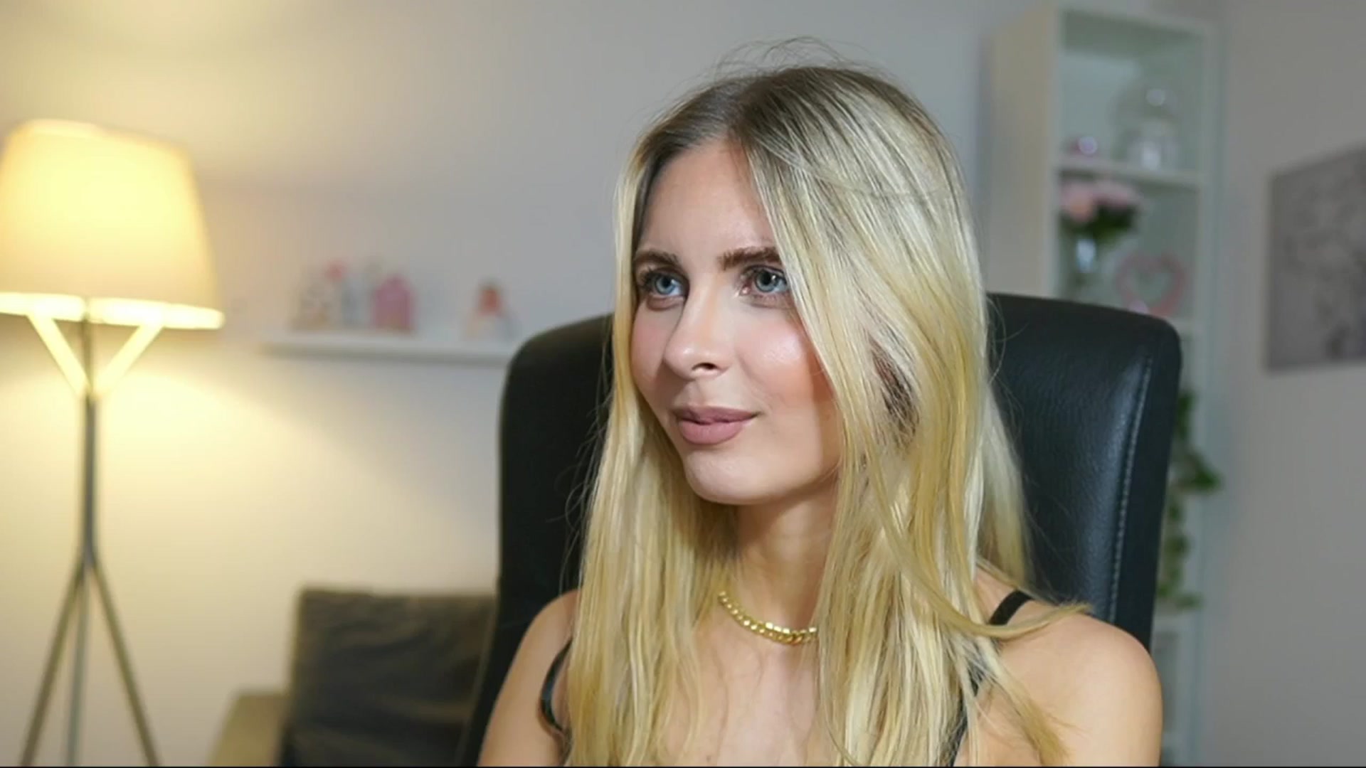 Gallery image thumbnail from Catecrago_'s myfreecams stream on, 05/14/2025, 13:22 image 7 of 20