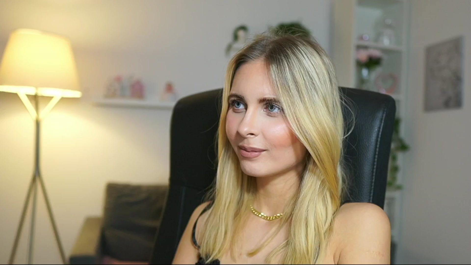 Gallery image thumbnail from Catecrago_'s myfreecams stream on, 05/14/2025, 15:10 image 11 of 20