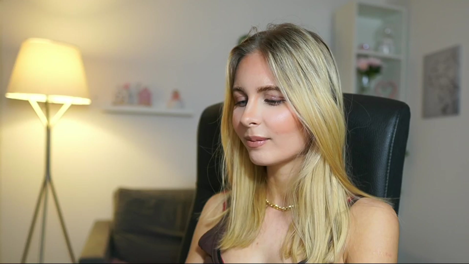 Gallery image thumbnail from Catecrago_'s myfreecams stream on, 05/15/2025, 14:35 image 20 of 20