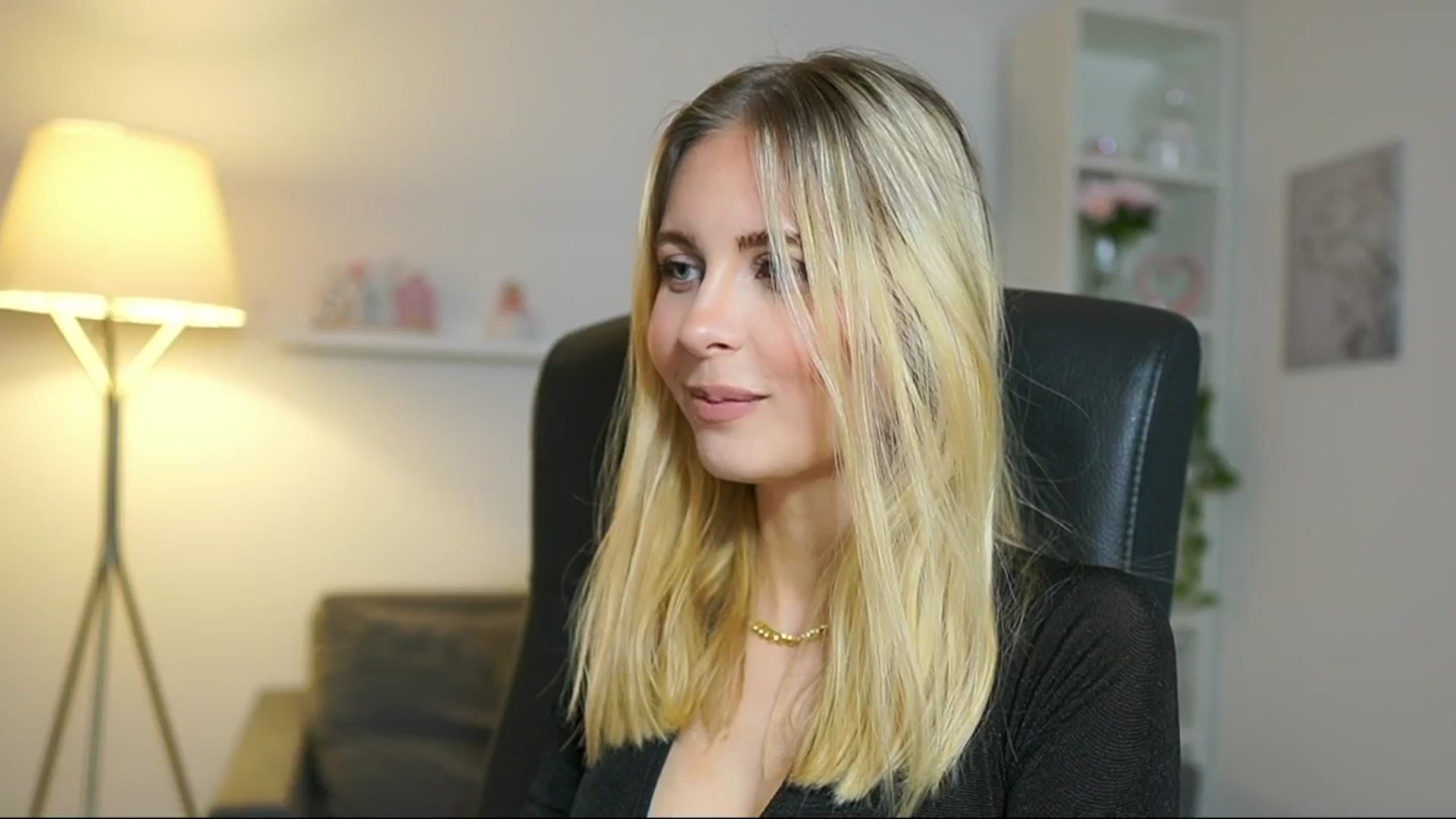 Gallery image thumbnail from Catecrago_'s myfreecams stream on, 05/16/2025, 08:40 image 18 of 20