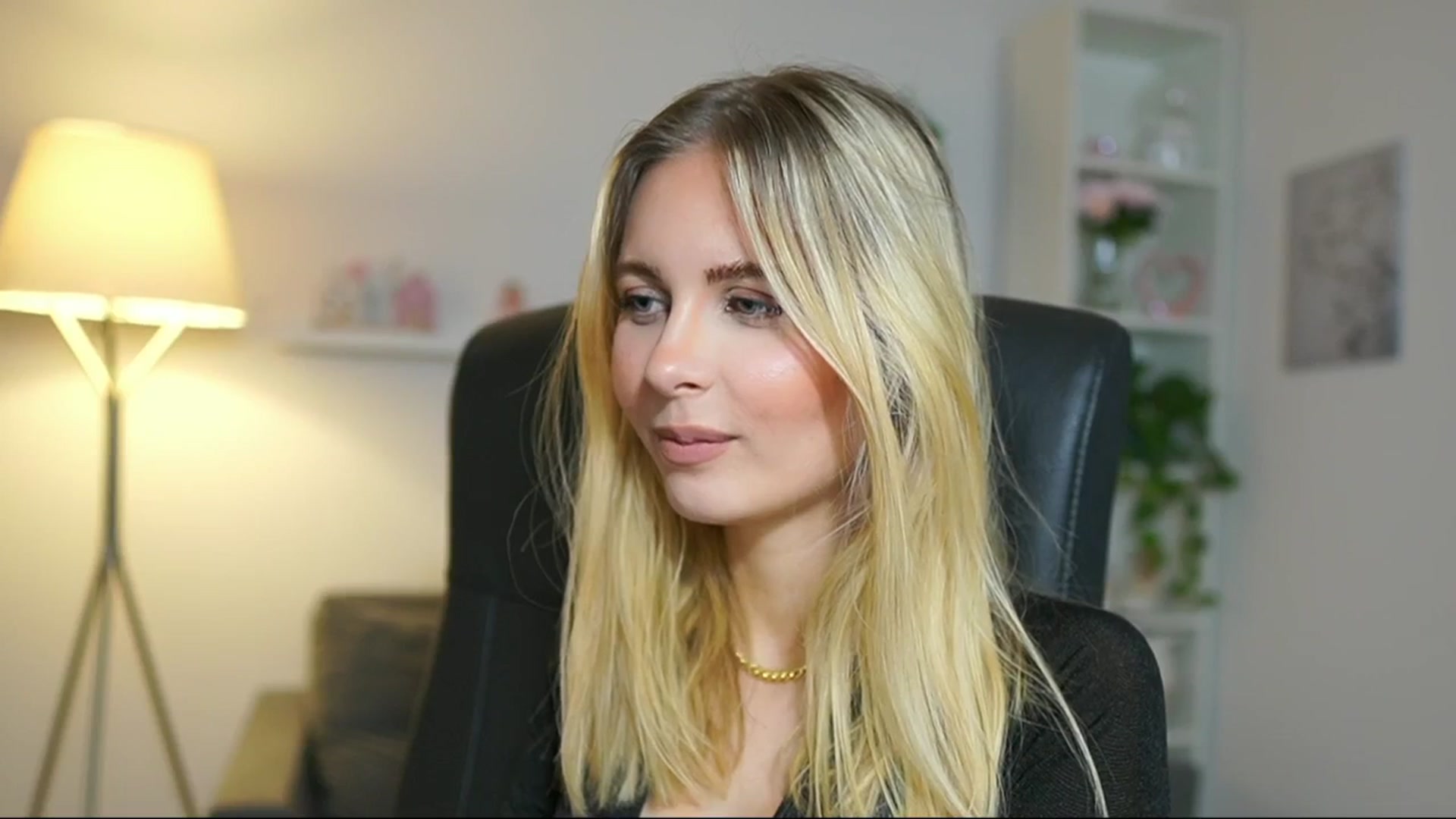 Gallery image thumbnail from Catecrago_'s myfreecams stream on, 05/16/2025, 08:40 image 12 of 20