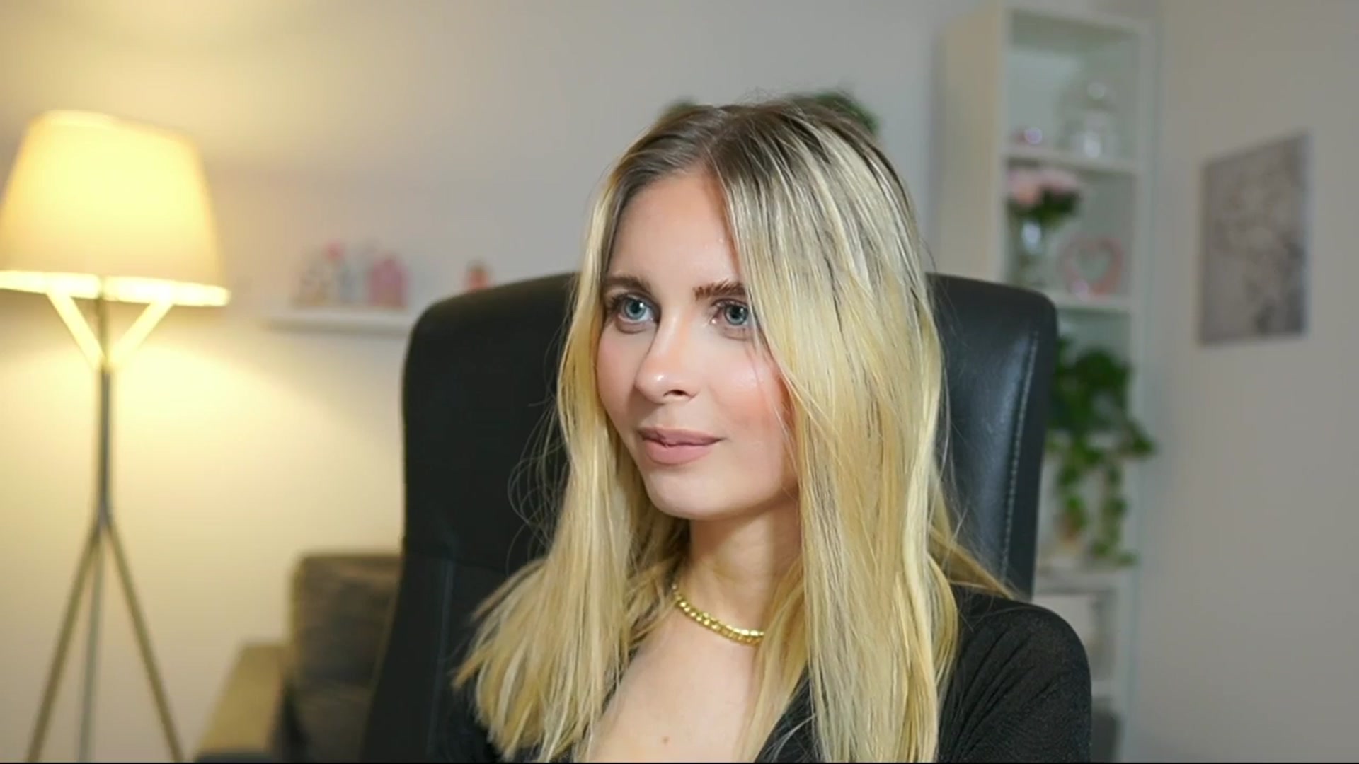 Gallery image thumbnail from Catecrago_'s myfreecams stream on, 05/16/2025, 11:18 image 14 of 20