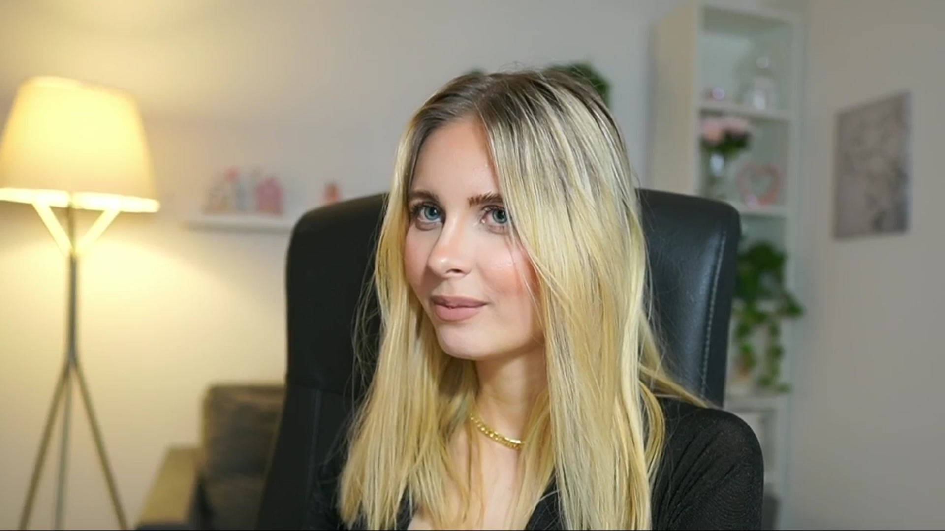 Gallery image thumbnail from Catecrago_'s myfreecams stream on, 05/16/2025, 11:18 image 11 of 20