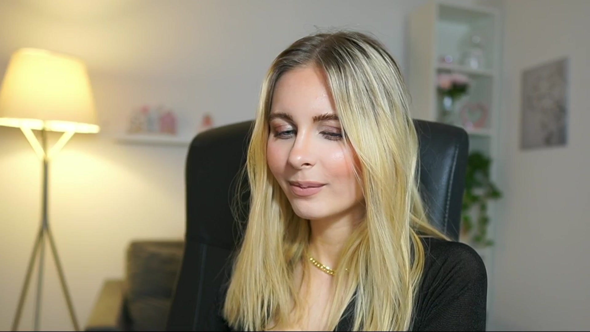Gallery image thumbnail from Catecrago_'s myfreecams stream on, 05/16/2025, 11:18 image 5 of 20