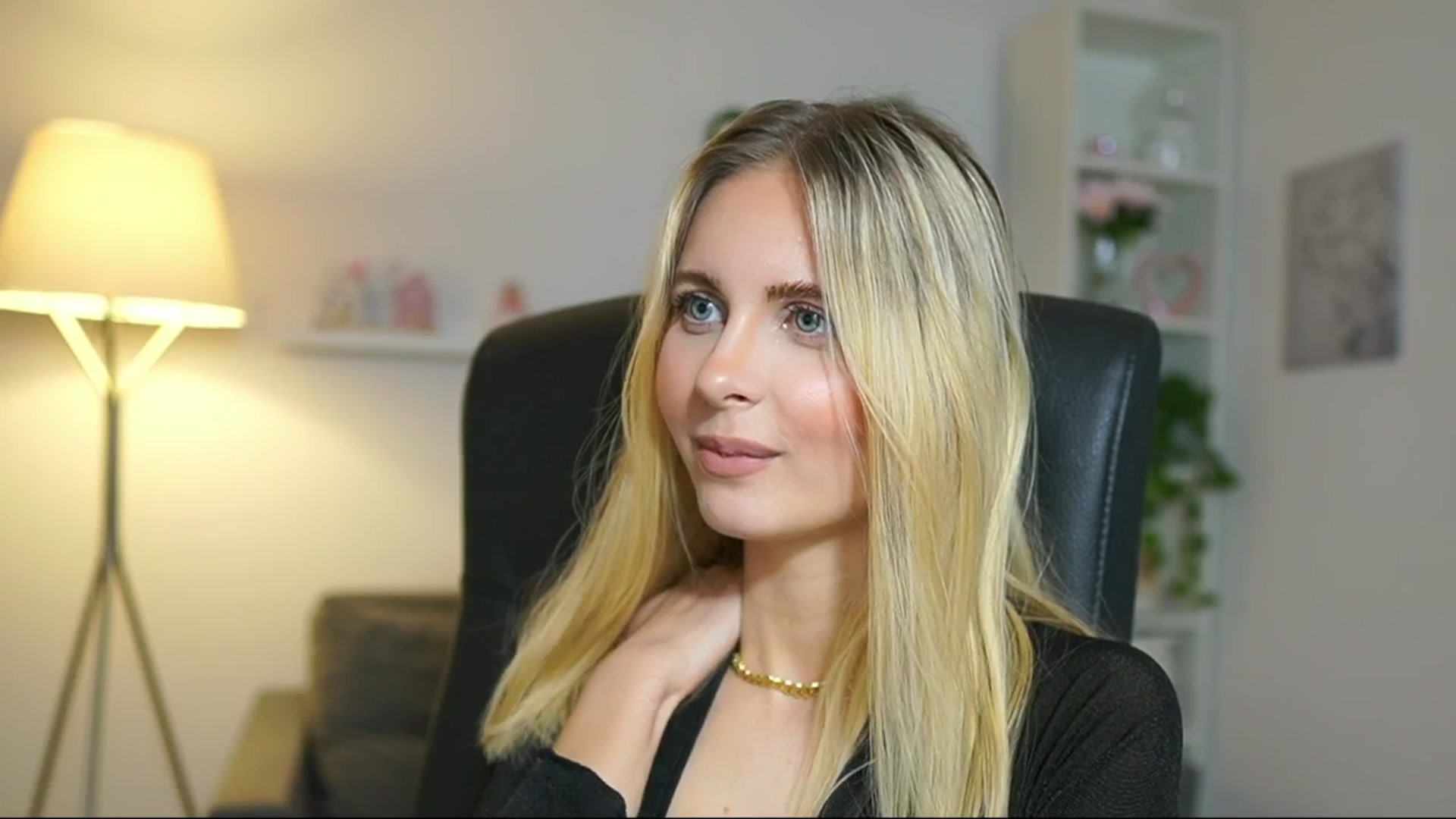 Gallery image thumbnail from Catecrago_'s myfreecams stream on, 05/16/2025, 11:18 image 12 of 20