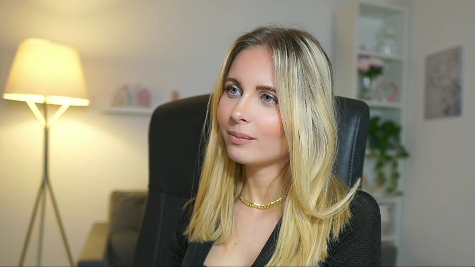 Gallery image thumbnail from Catecrago_'s myfreecams stream on, 05/16/2025, 12:24 image 1 of 20
