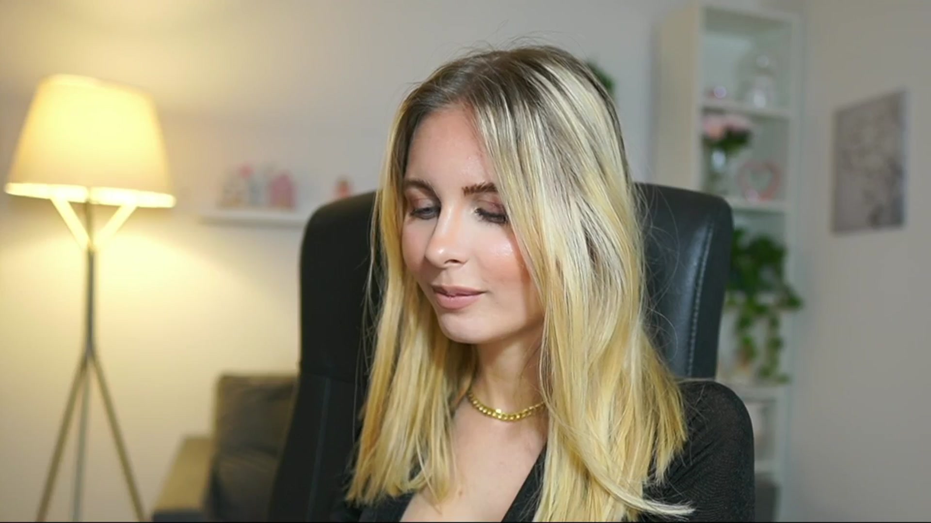 Gallery image thumbnail from Catecrago_'s myfreecams stream on, 05/16/2025, 12:24 image 10 of 20