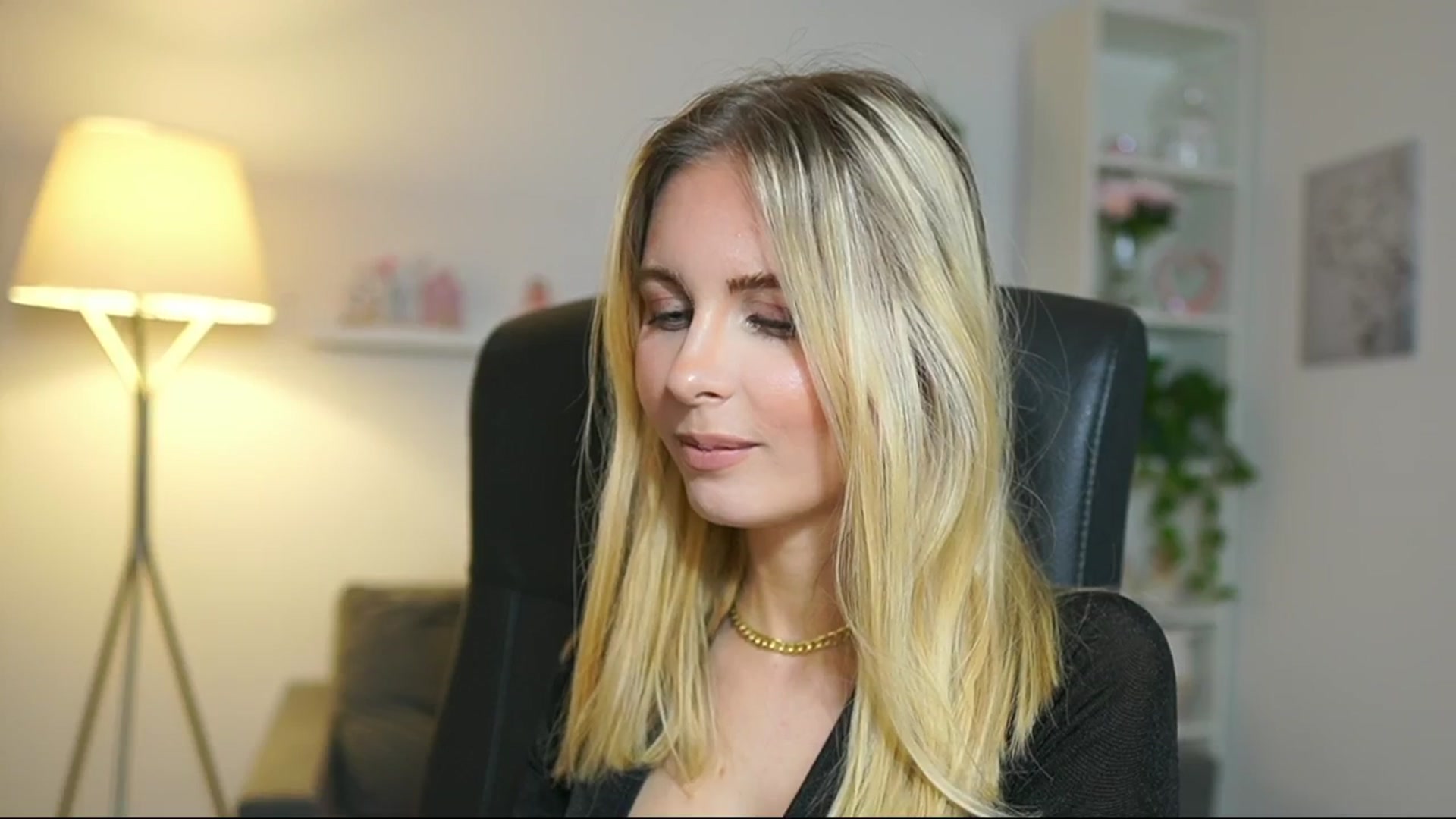 Gallery image thumbnail from Catecrago_'s myfreecams stream on, 05/16/2025, 12:24 image 13 of 20