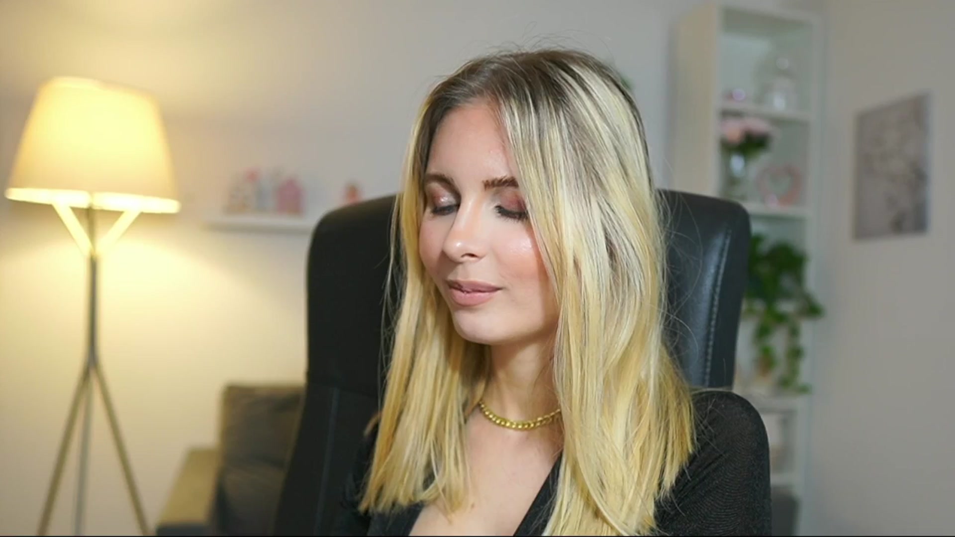 Gallery image thumbnail from Catecrago_'s myfreecams stream on, 05/16/2025, 12:24 image 15 of 20