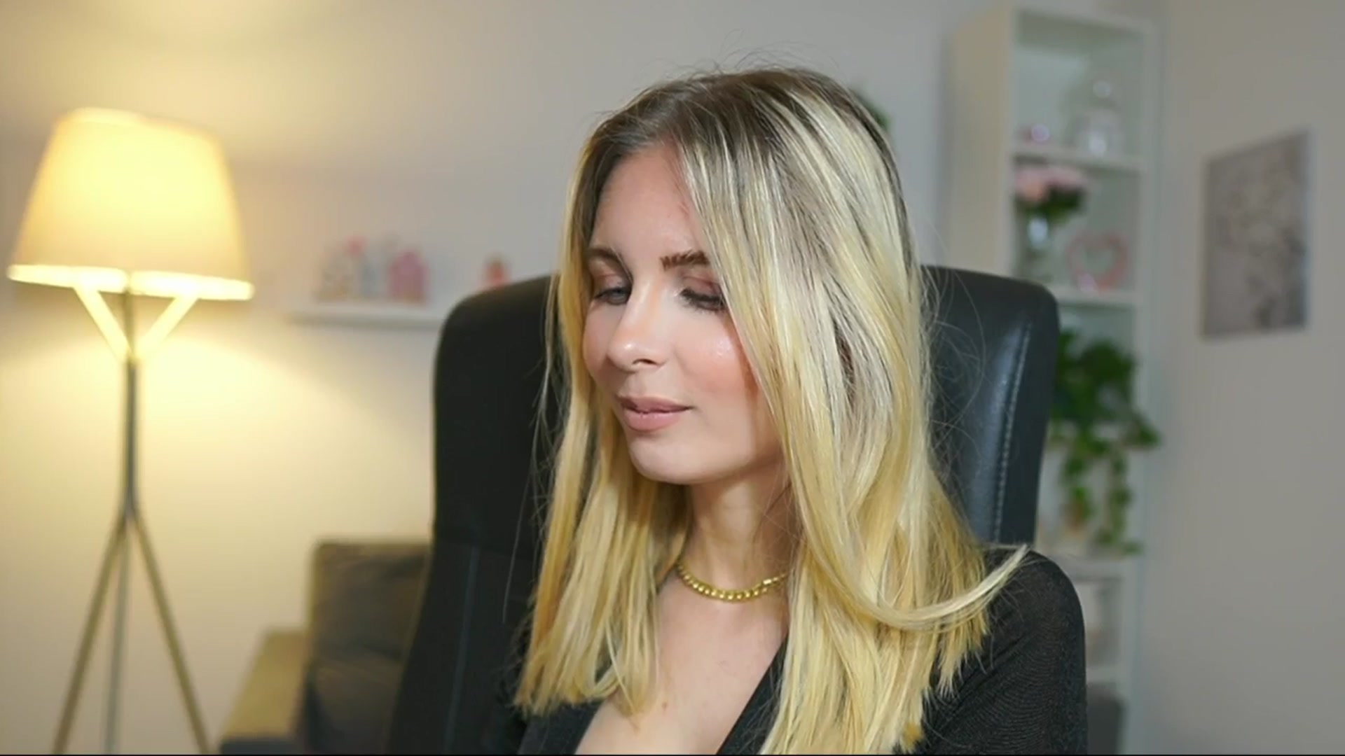 Gallery image thumbnail from Catecrago_'s myfreecams stream on, 05/16/2025, 12:24 image 5 of 20