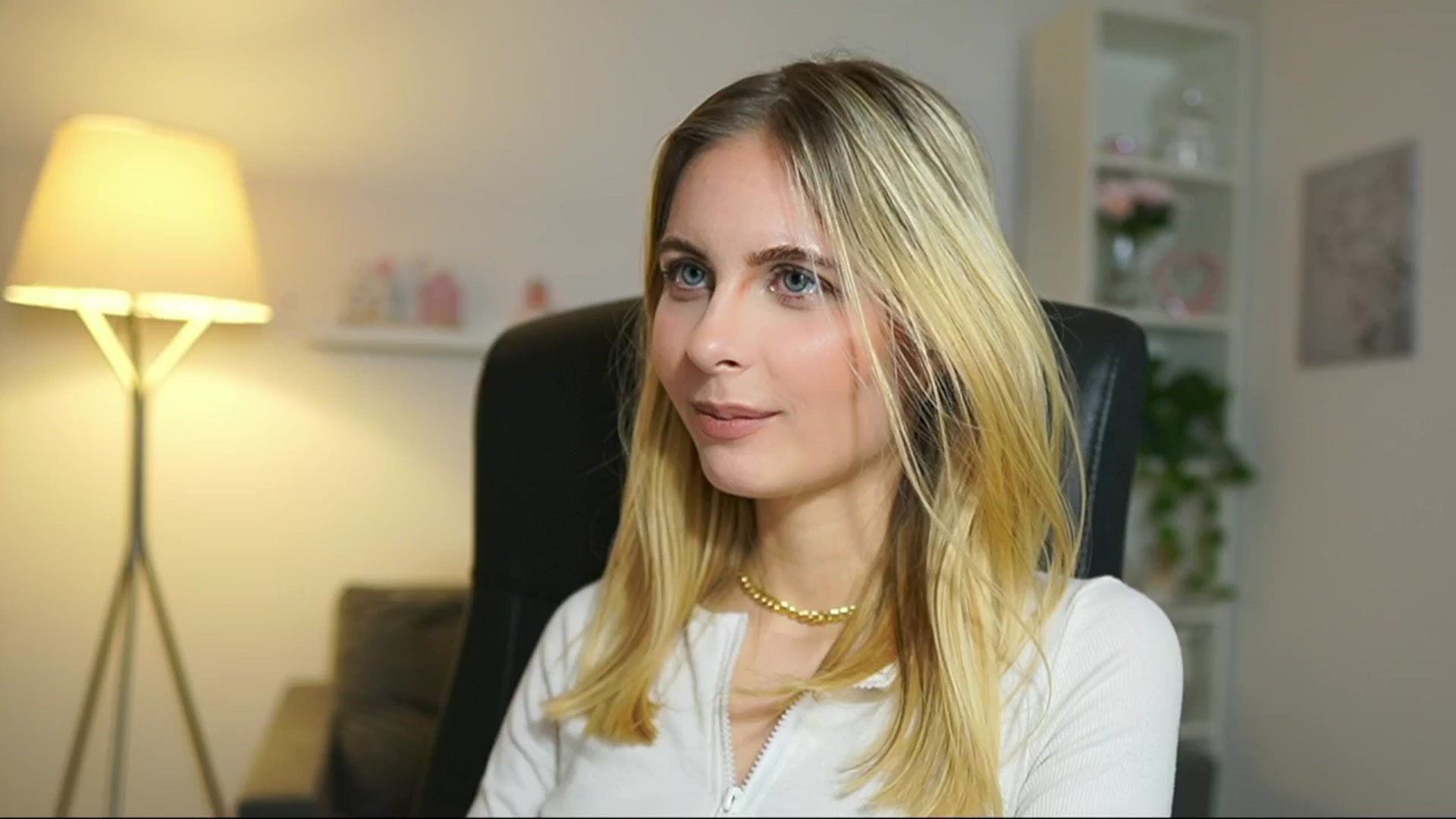 Gallery image thumbnail from Catecrago_'s myfreecams stream on, 05/19/2025, 09:52 image 1 of 20