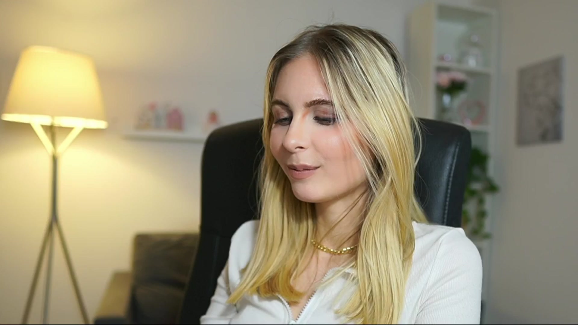 Gallery image thumbnail from Catecrago_'s myfreecams stream on, 05/19/2025, 12:50 image 11 of 20