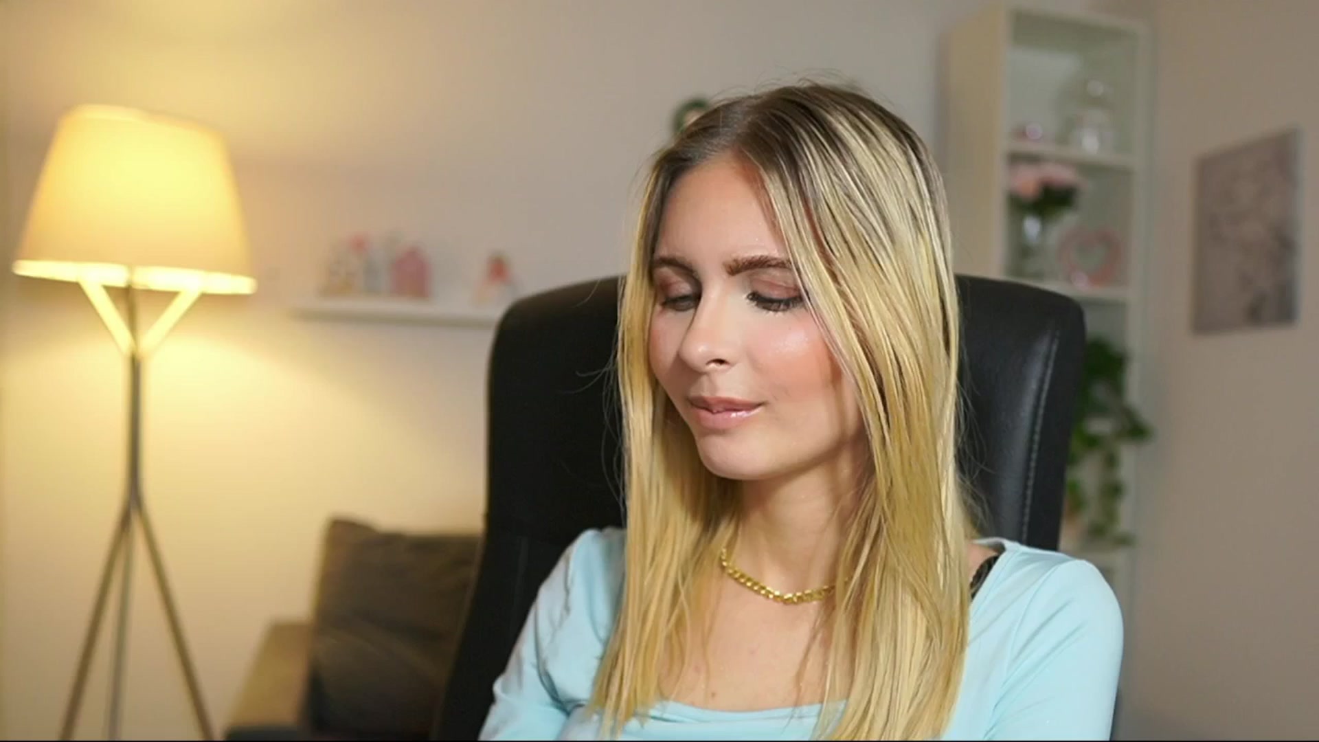 Gallery image thumbnail from Catecrago_'s myfreecams stream on, 05/20/2025, 14:39 image 8 of 20