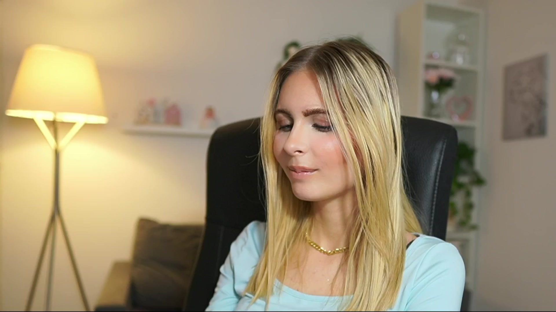 Gallery image thumbnail from Catecrago_'s myfreecams stream on, 05/20/2025, 14:39 image 17 of 20