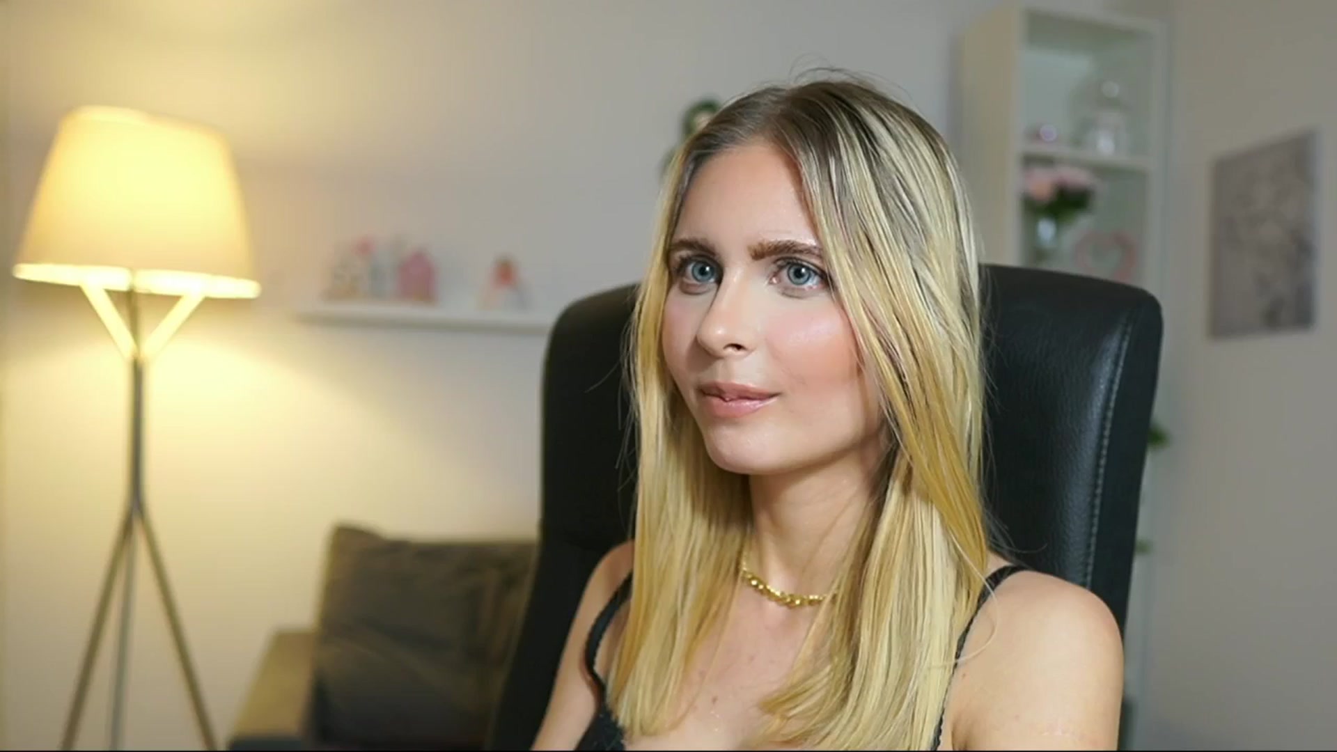 Gallery image thumbnail from Catecrago_'s myfreecams stream on, 05/20/2025, 16:52 image 20 of 20