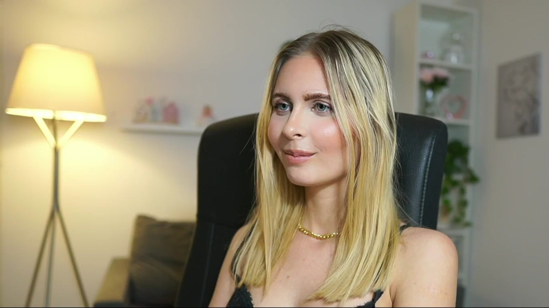 Gallery image thumbnail from Catecrago_'s myfreecams stream on, 05/20/2025, 16:52 image 10 of 20