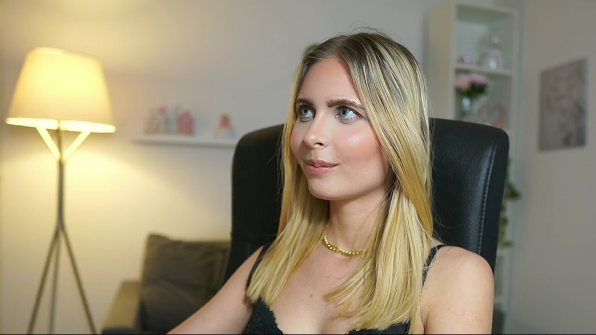 Gallery image thumbnail from Catecrago_'s myfreecams stream on, 05/20/2025, 16:52 image 17 of 20