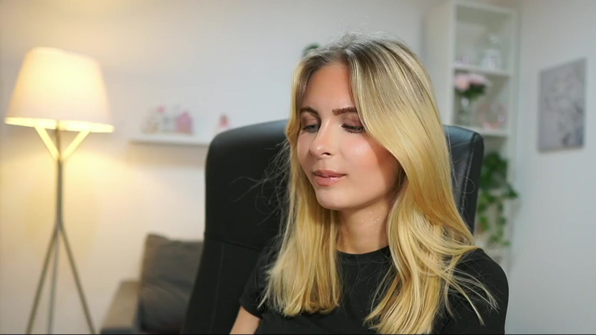 Gallery image thumbnail from Catecrago_'s myfreecams stream on, 05/21/2025, 15:06 image 19 of 20