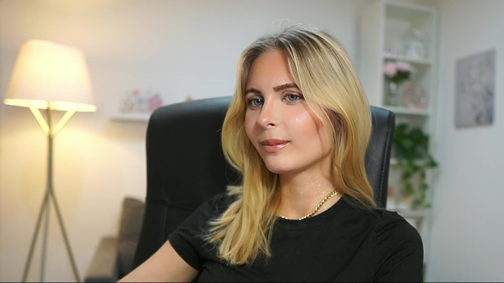 Gallery image thumbnail from Catecrago_'s myfreecams stream on, 05/21/2025, 15:06 image 6 of 20