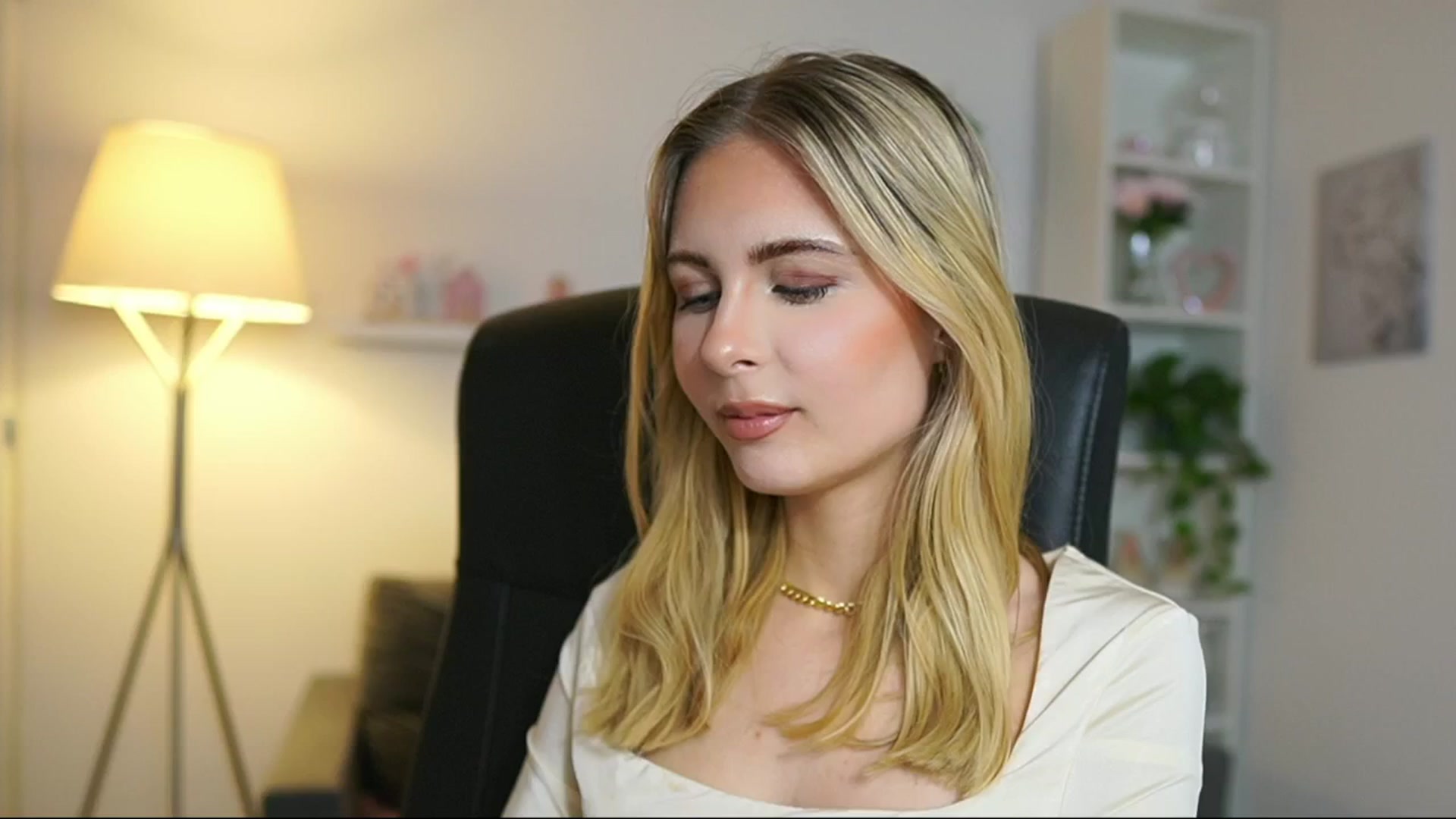 Gallery image thumbnail from Catecrago_'s myfreecams stream on, 05/24/2025, 08:45 image 1 of 20