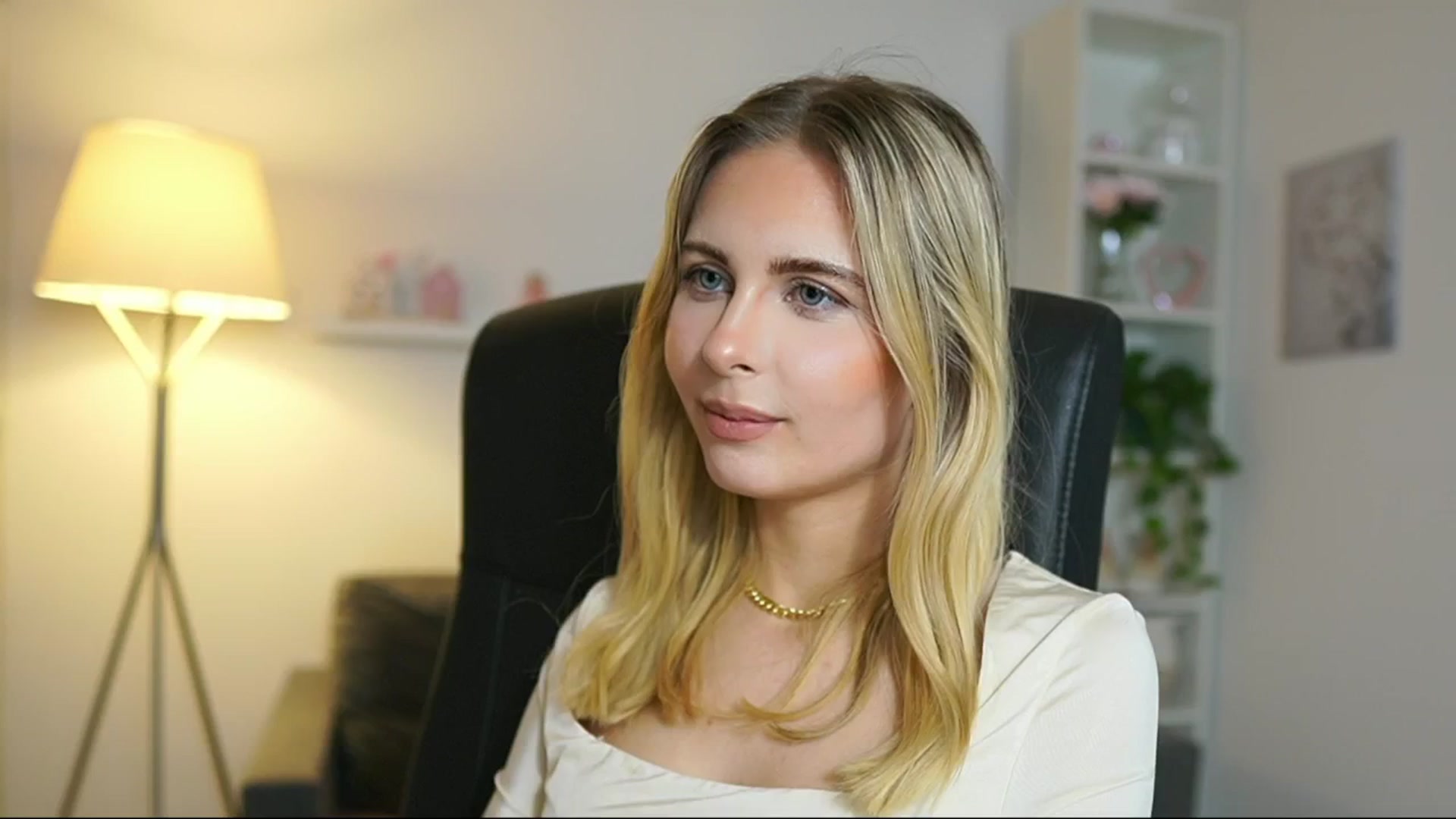 Gallery image thumbnail from Catecrago_'s myfreecams stream on, 05/24/2025, 11:36 image 4 of 20