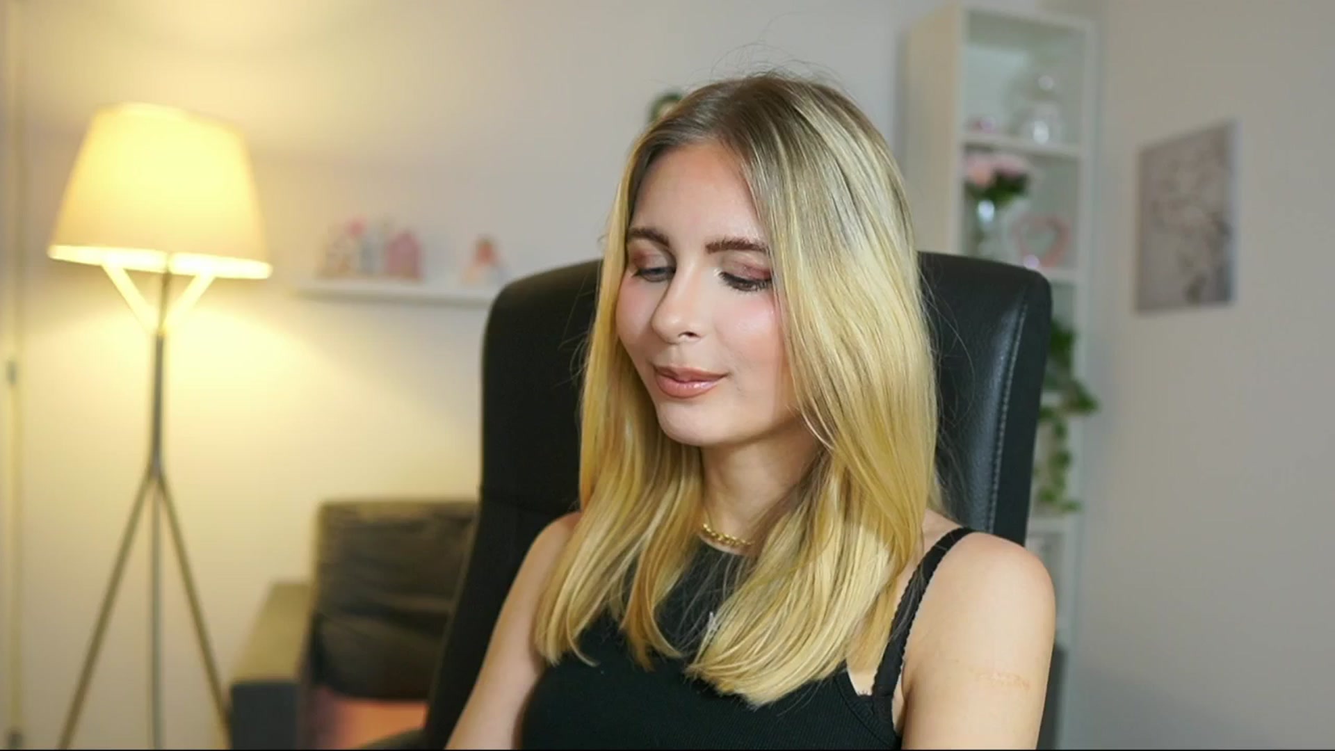Gallery image thumbnail from Catecrago_'s myfreecams stream on, 05/26/2025, 13:28 image 15 of 20