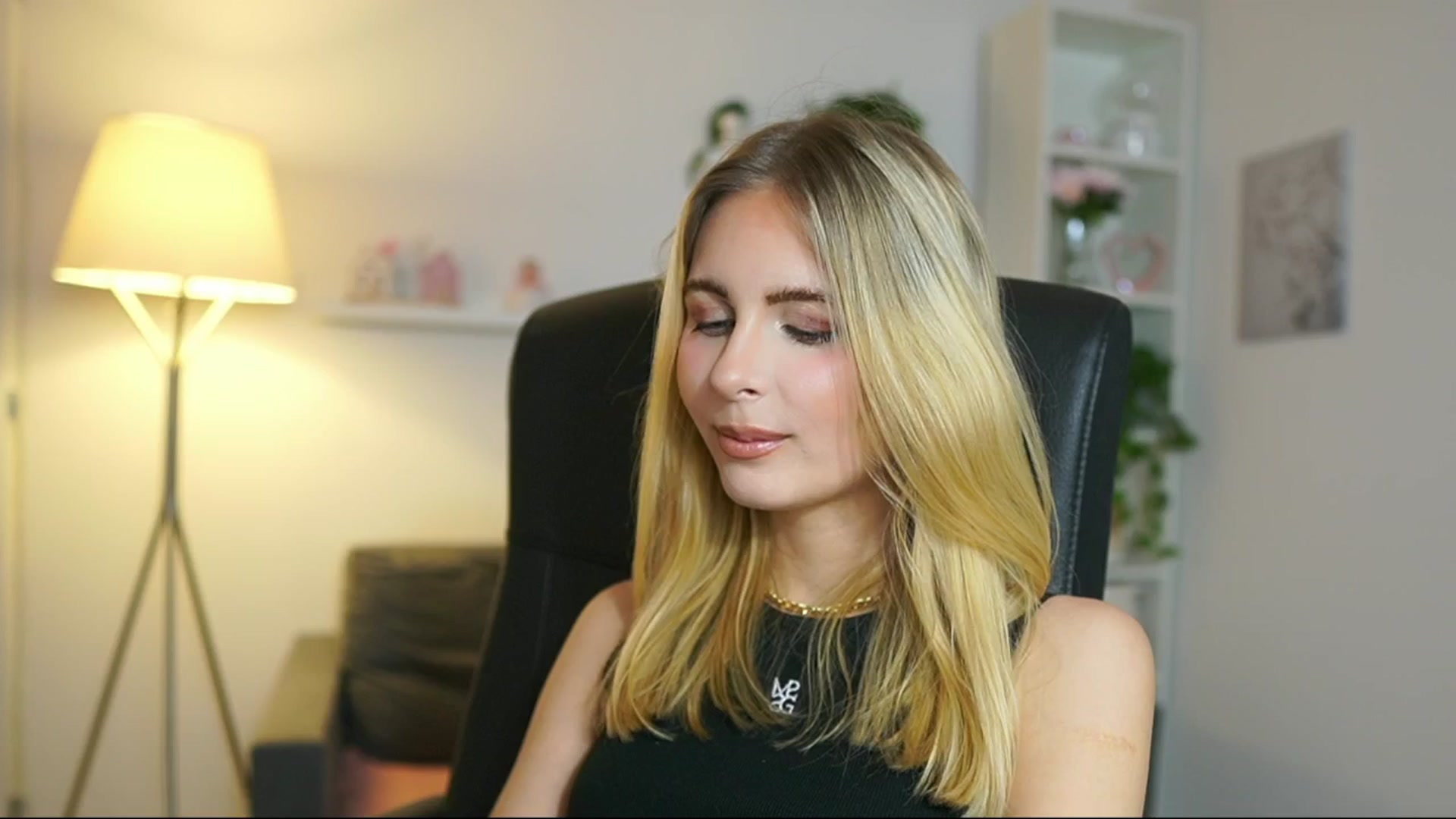 Gallery image thumbnail from Catecrago_'s myfreecams stream on, 05/26/2025, 13:28 image 18 of 20