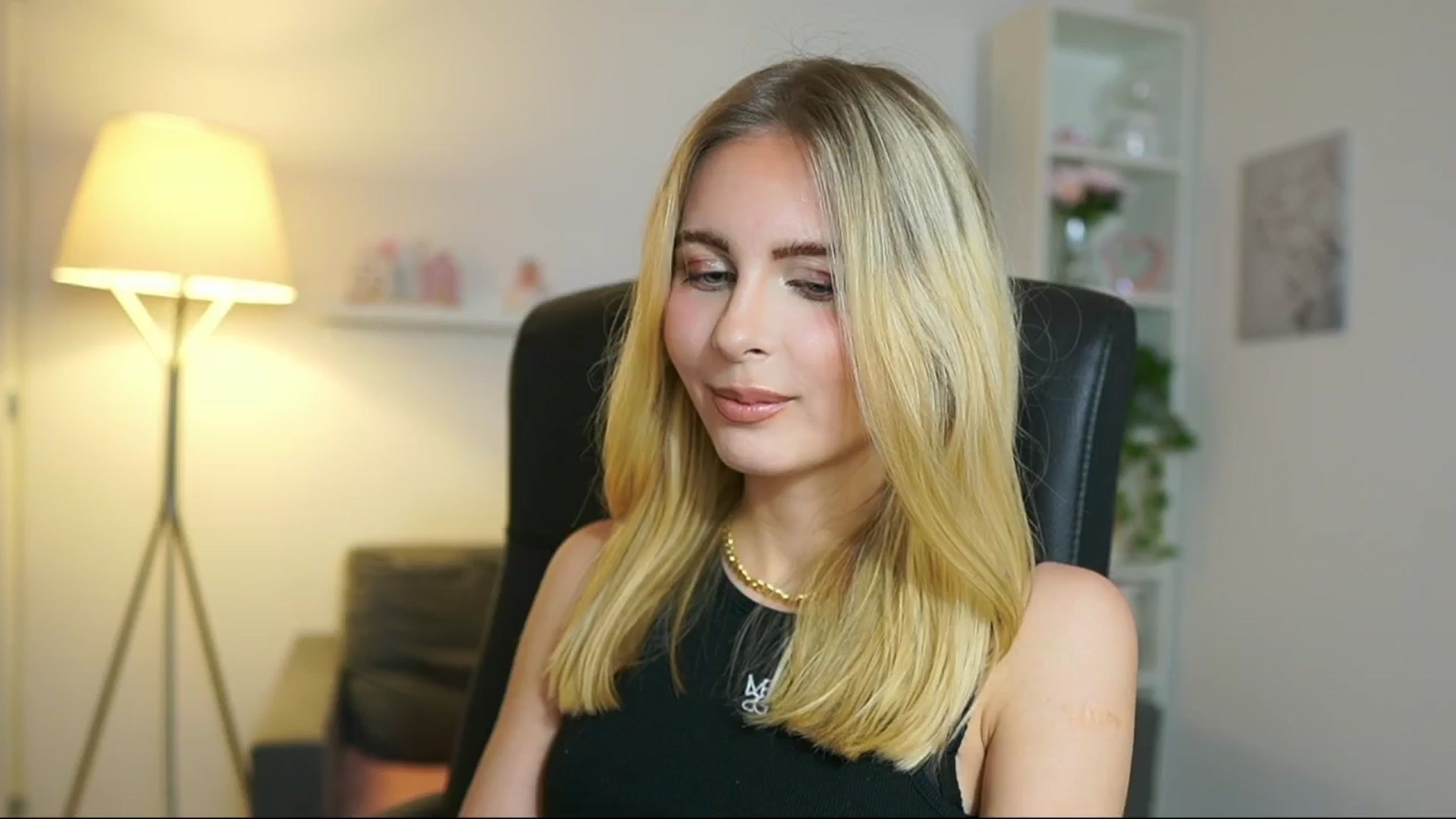 Gallery image thumbnail from Catecrago_'s myfreecams stream on, 05/26/2025, 13:28 image 2 of 20
