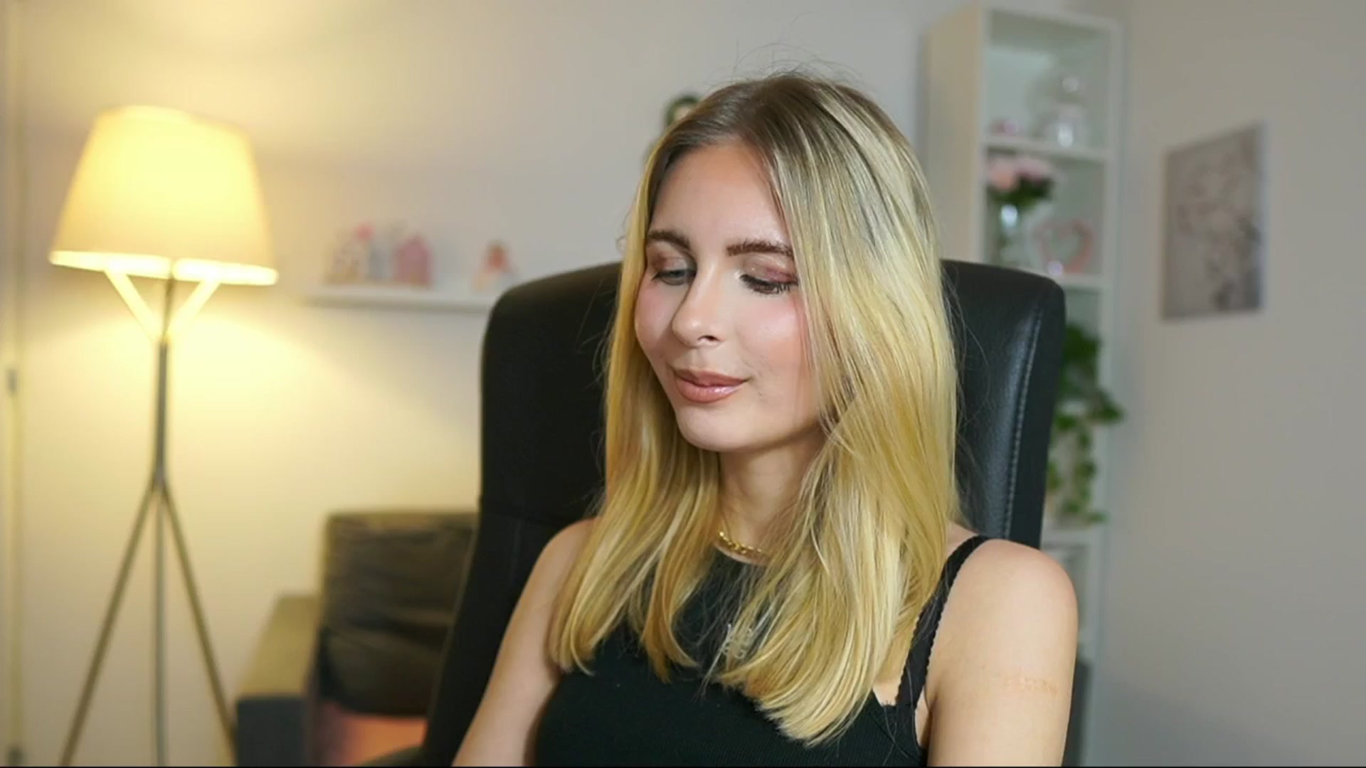 Gallery image thumbnail from Catecrago_'s myfreecams stream on, 05/26/2025, 13:28 image 13 of 20