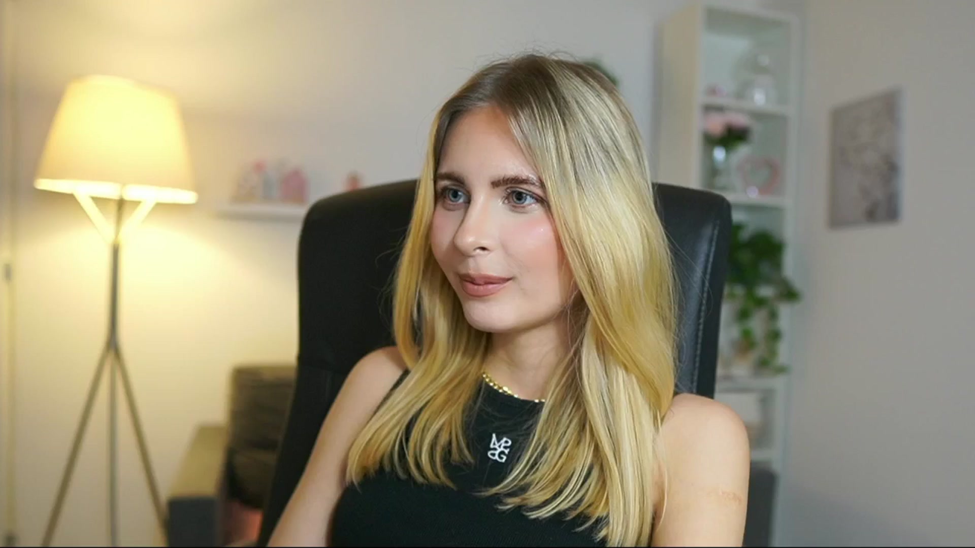 Gallery image thumbnail from Catecrago_'s myfreecams stream on, 05/26/2025, 14:53 image 17 of 20