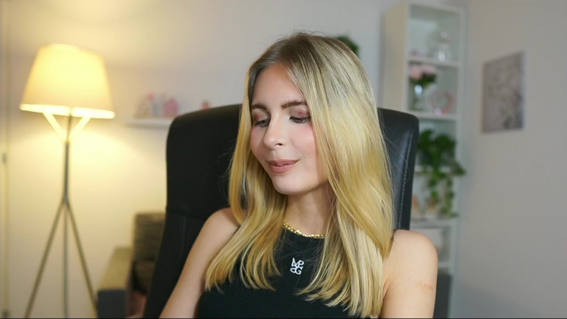 Gallery image thumbnail from Catecrago_'s myfreecams stream on, 05/26/2025, 14:53 image 19 of 20