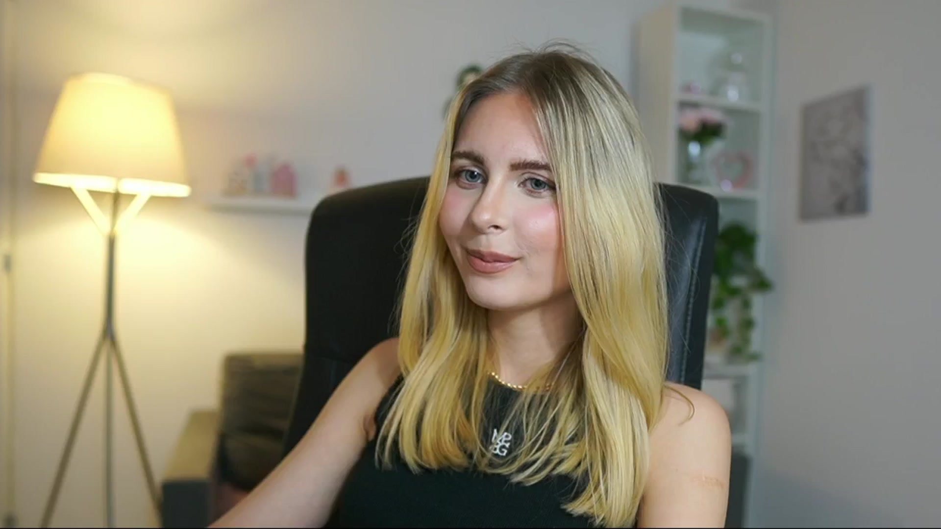 Gallery image thumbnail from Catecrago_'s myfreecams stream on, 05/26/2025, 14:53 image 10 of 20