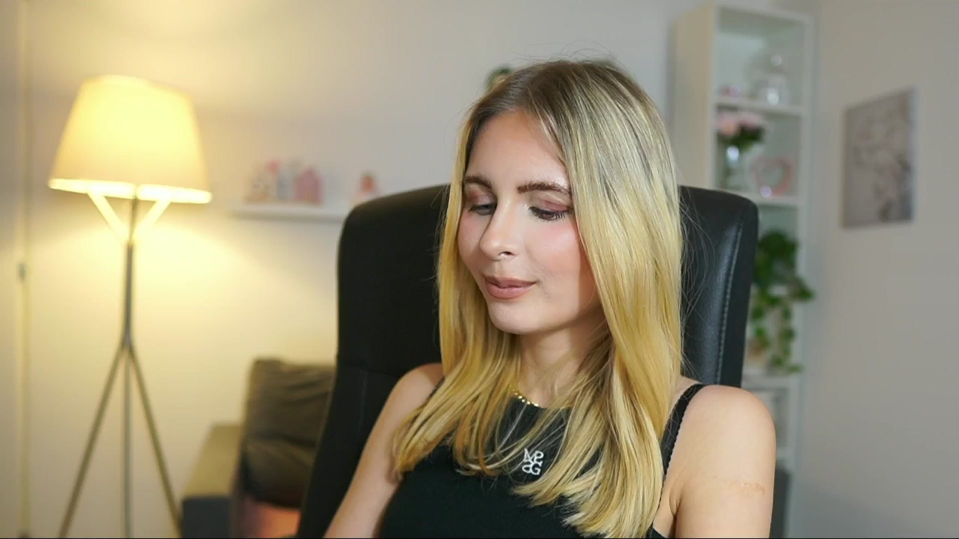 Gallery image thumbnail from Catecrago_'s myfreecams stream on, 05/26/2025, 17:07 image 6 of 20