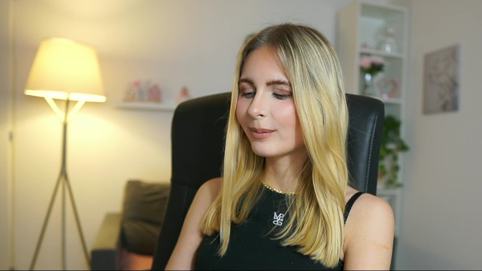 Gallery image thumbnail from Catecrago_'s myfreecams stream on, 05/26/2025, 17:07 image 15 of 20