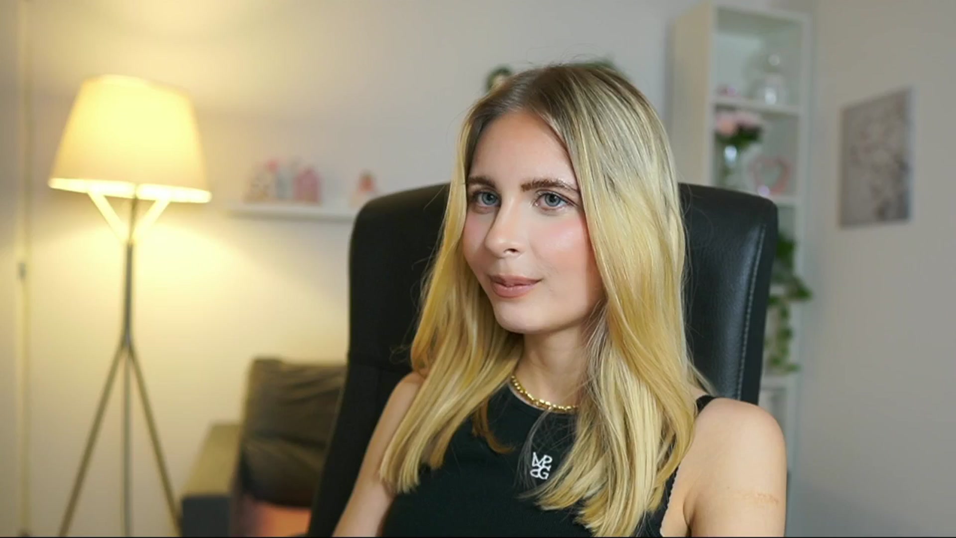 Gallery image thumbnail from Catecrago_'s myfreecams stream on, 05/26/2025, 17:07 image 4 of 20