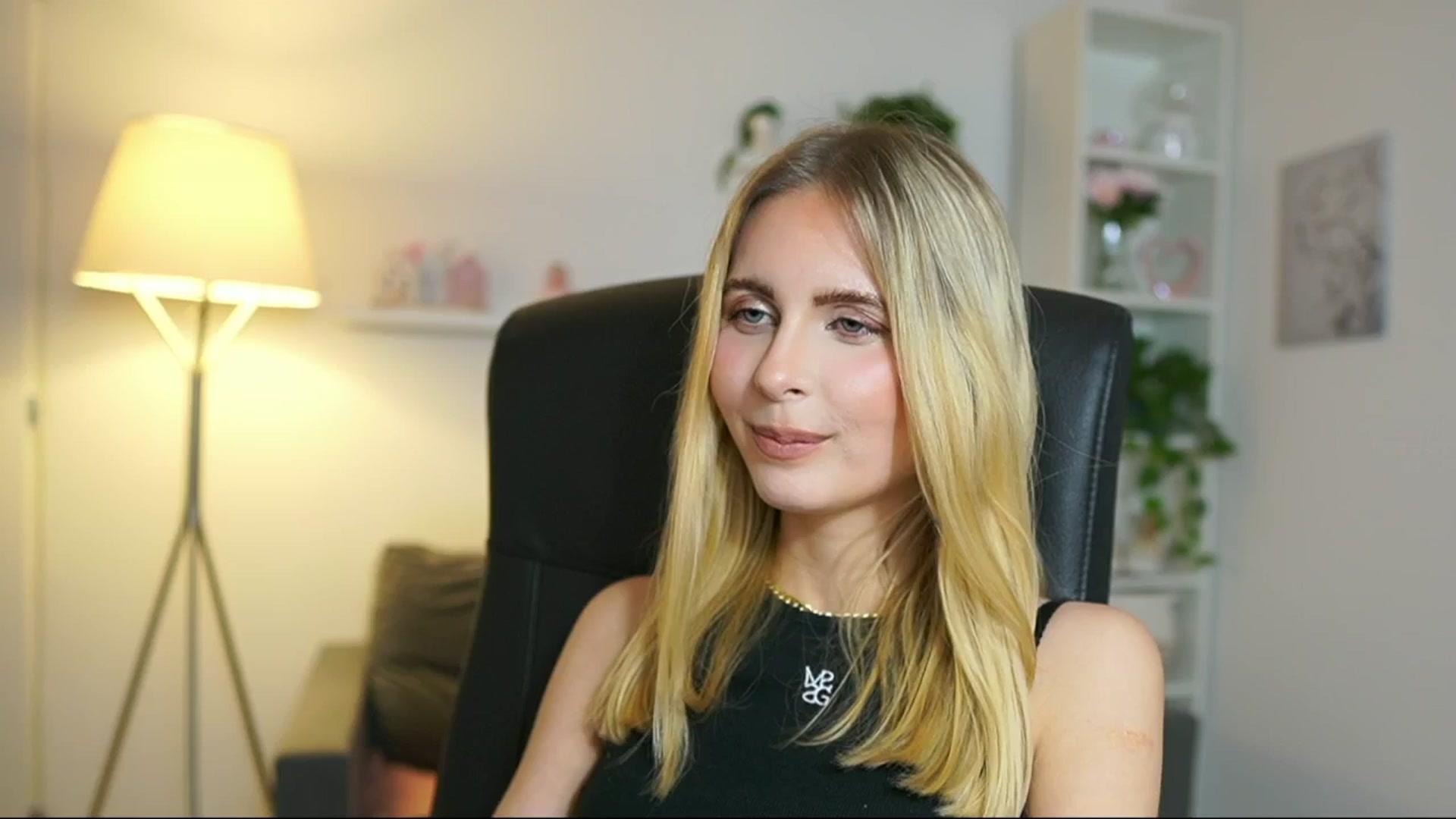 Gallery image thumbnail from Catecrago_'s myfreecams stream on, 05/26/2025, 17:07 image 16 of 20