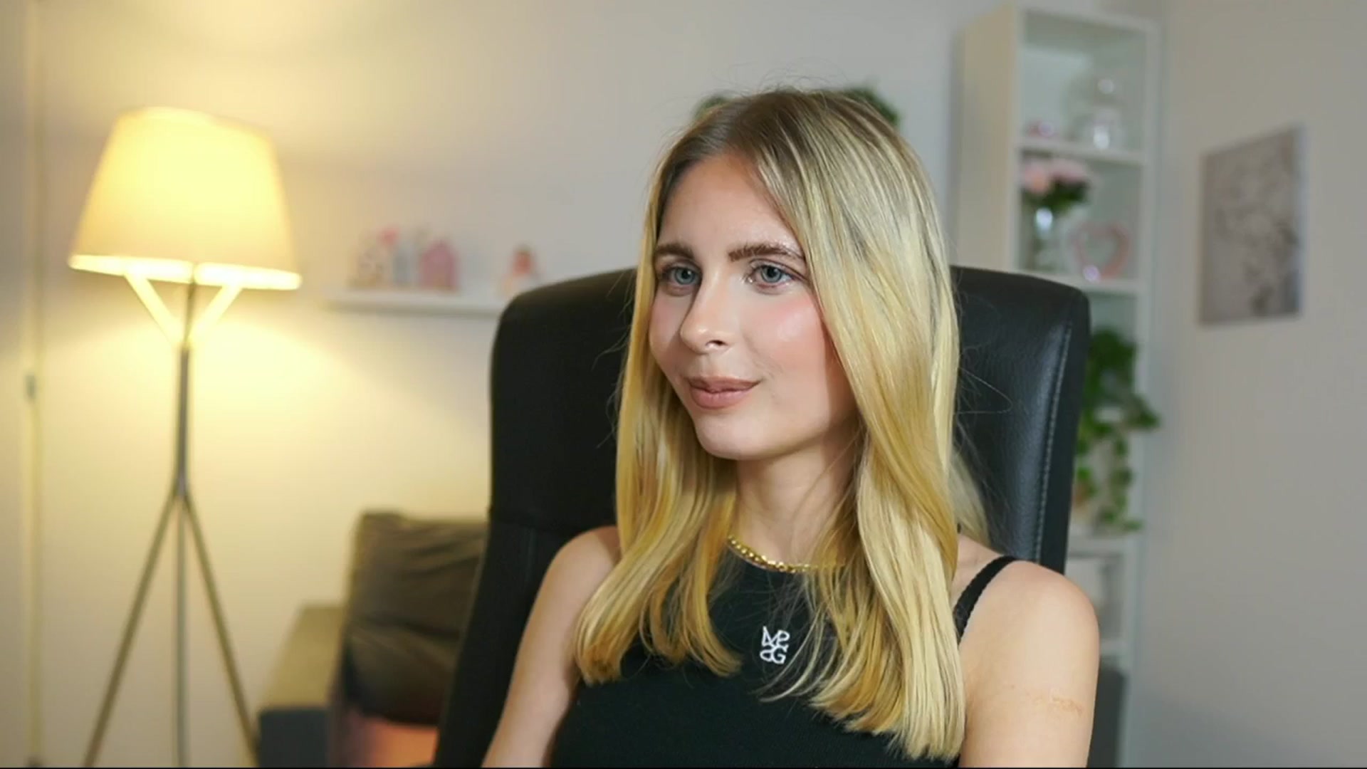 Gallery image thumbnail from Catecrago_'s myfreecams stream on, 05/26/2025, 17:07 image 18 of 20