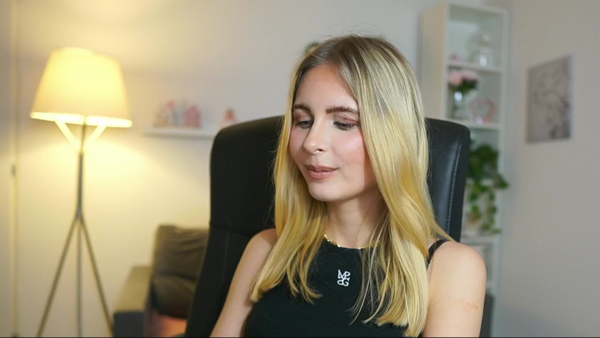 Gallery image thumbnail from Catecrago_'s myfreecams stream on, 05/26/2025, 17:52 image 10 of 20