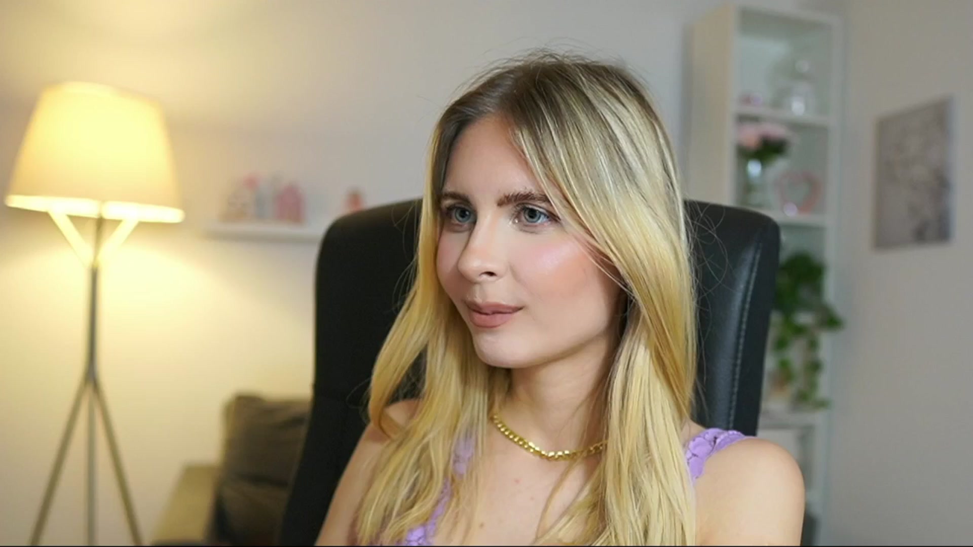 Gallery image thumbnail from Catecrago_'s myfreecams stream on, 05/27/2025, 14:44 image 13 of 20