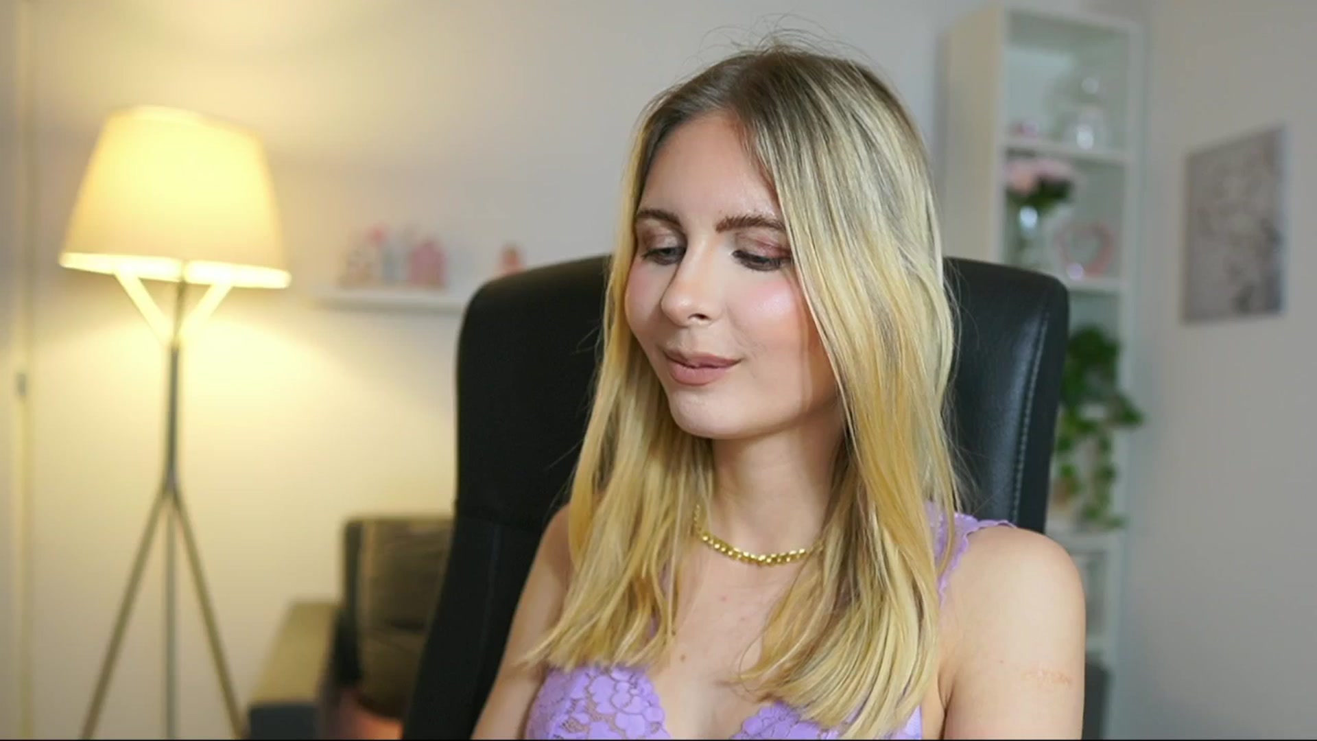 Gallery image thumbnail from Catecrago_'s myfreecams stream on, 05/27/2025, 17:04 image 20 of 20