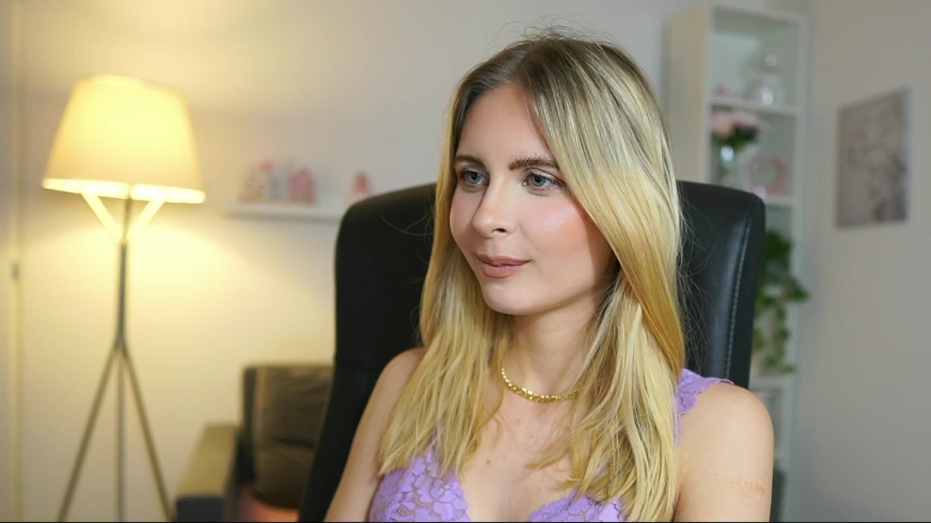 Gallery image thumbnail from Catecrago_'s myfreecams stream on, 05/27/2025, 17:04 image 1 of 20
