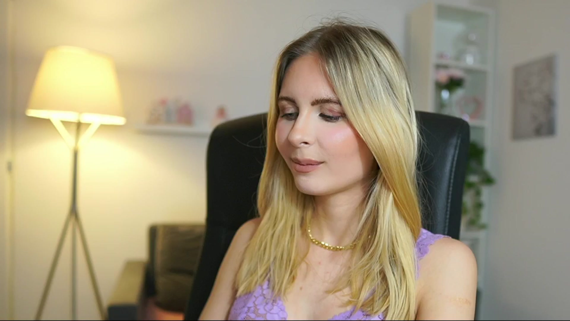 Gallery image thumbnail from Catecrago_'s myfreecams stream on, 05/27/2025, 17:04 image 2 of 20