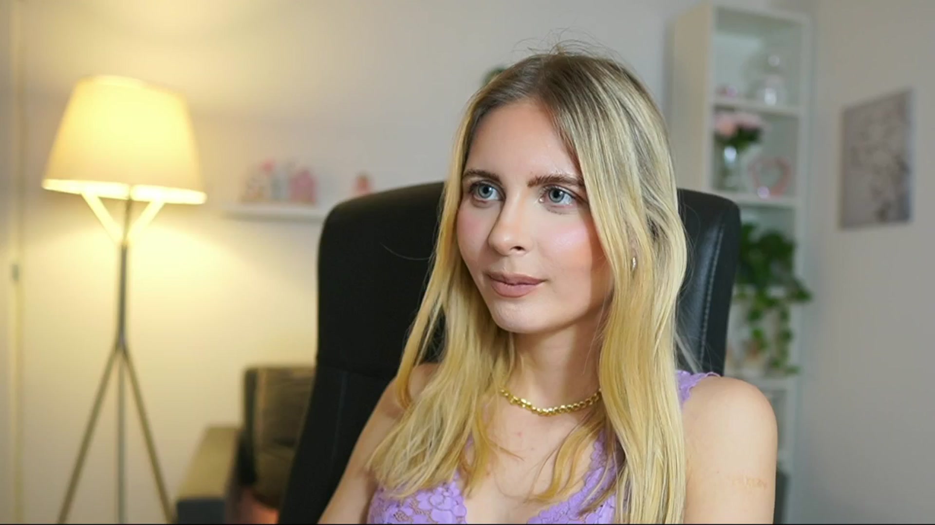Gallery image thumbnail from Catecrago_'s myfreecams stream on, 05/27/2025, 17:04 image 18 of 20