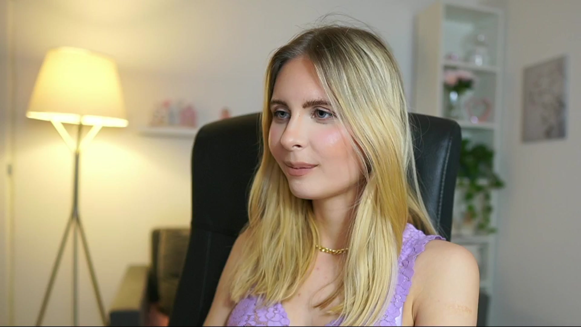 Gallery image thumbnail from Catecrago_'s myfreecams stream on, 05/27/2025, 17:47 image 14 of 20