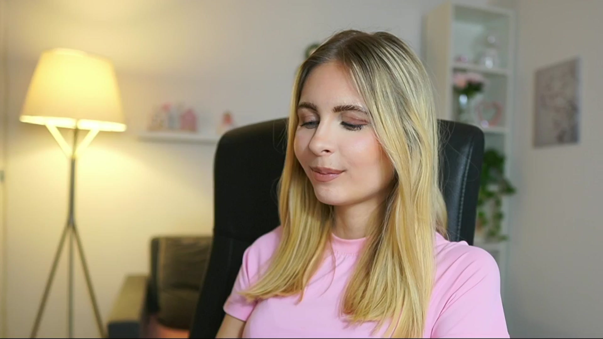 Gallery image thumbnail from Catecrago_'s myfreecams stream on, 05/28/2025, 09:50 image 12 of 20