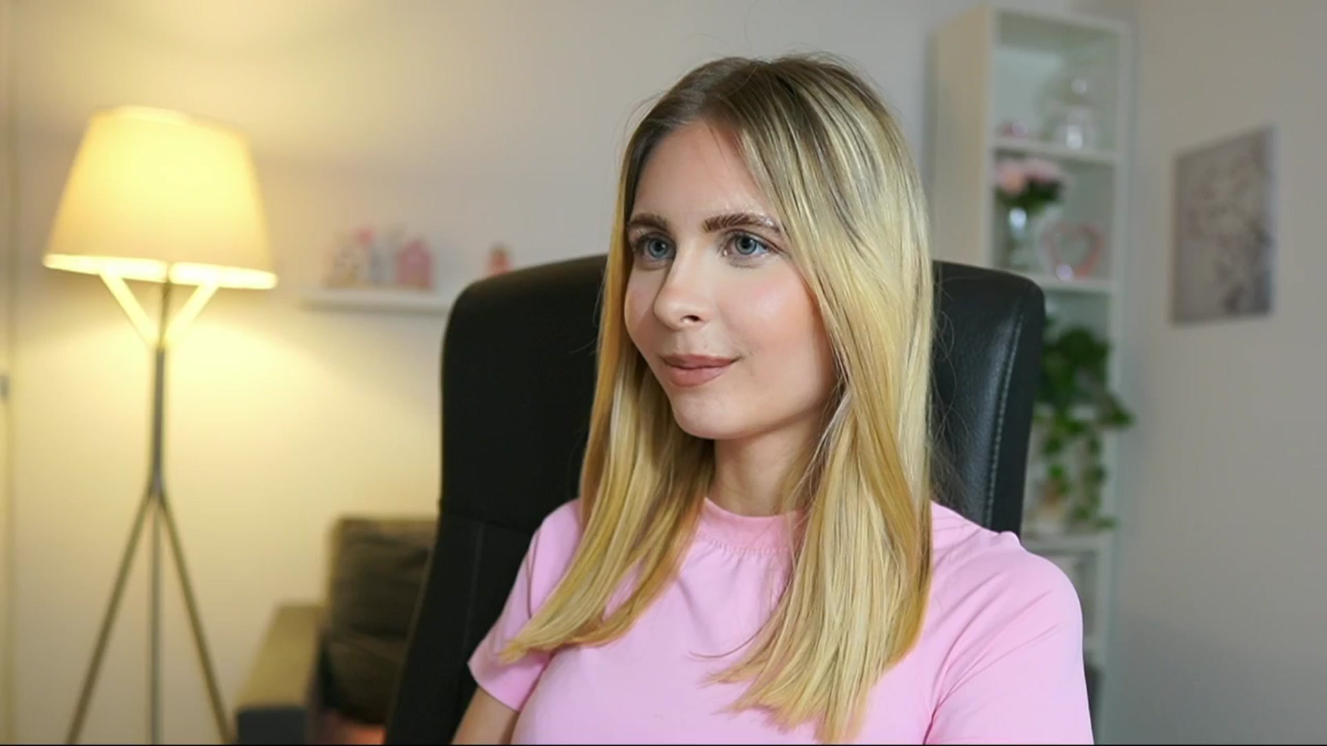 Gallery image thumbnail from Catecrago_'s myfreecams stream on, 05/28/2025, 11:36 image 20 of 20