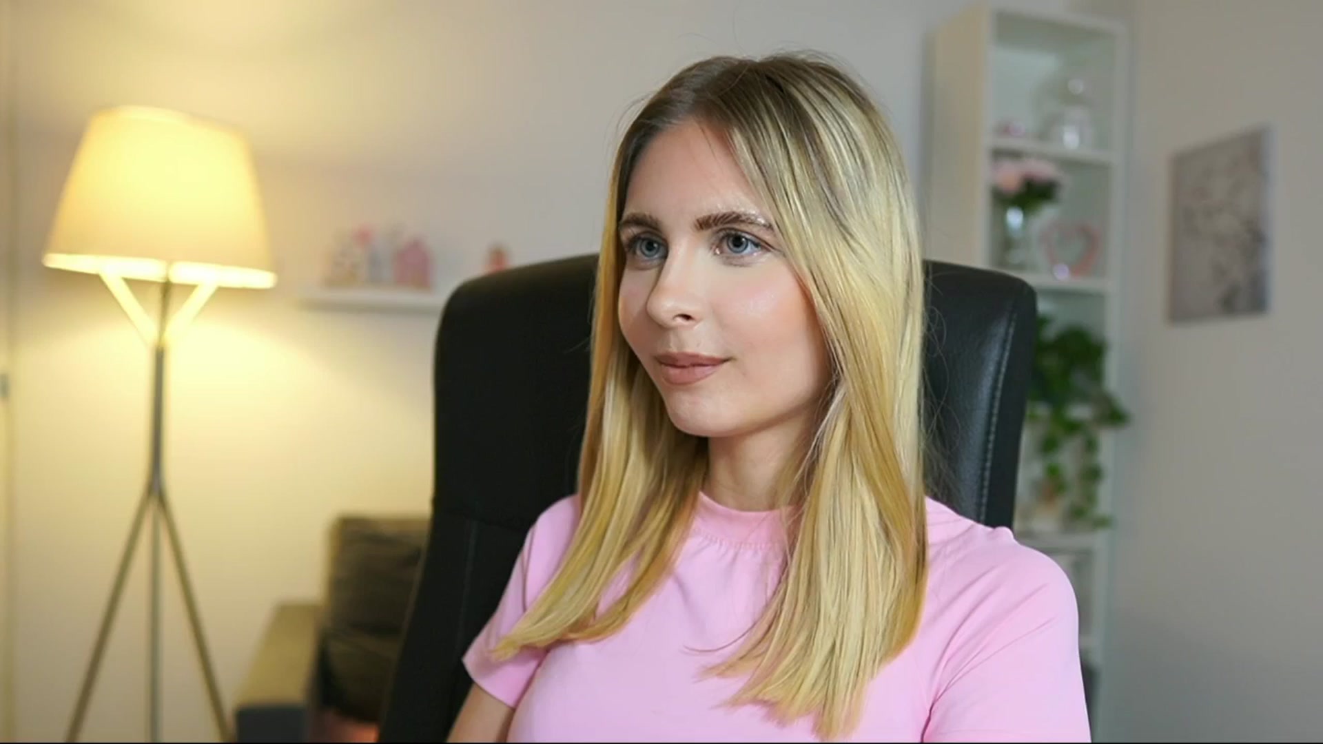 Gallery image thumbnail from Catecrago_'s myfreecams stream on, 05/28/2025, 11:36 image 19 of 20