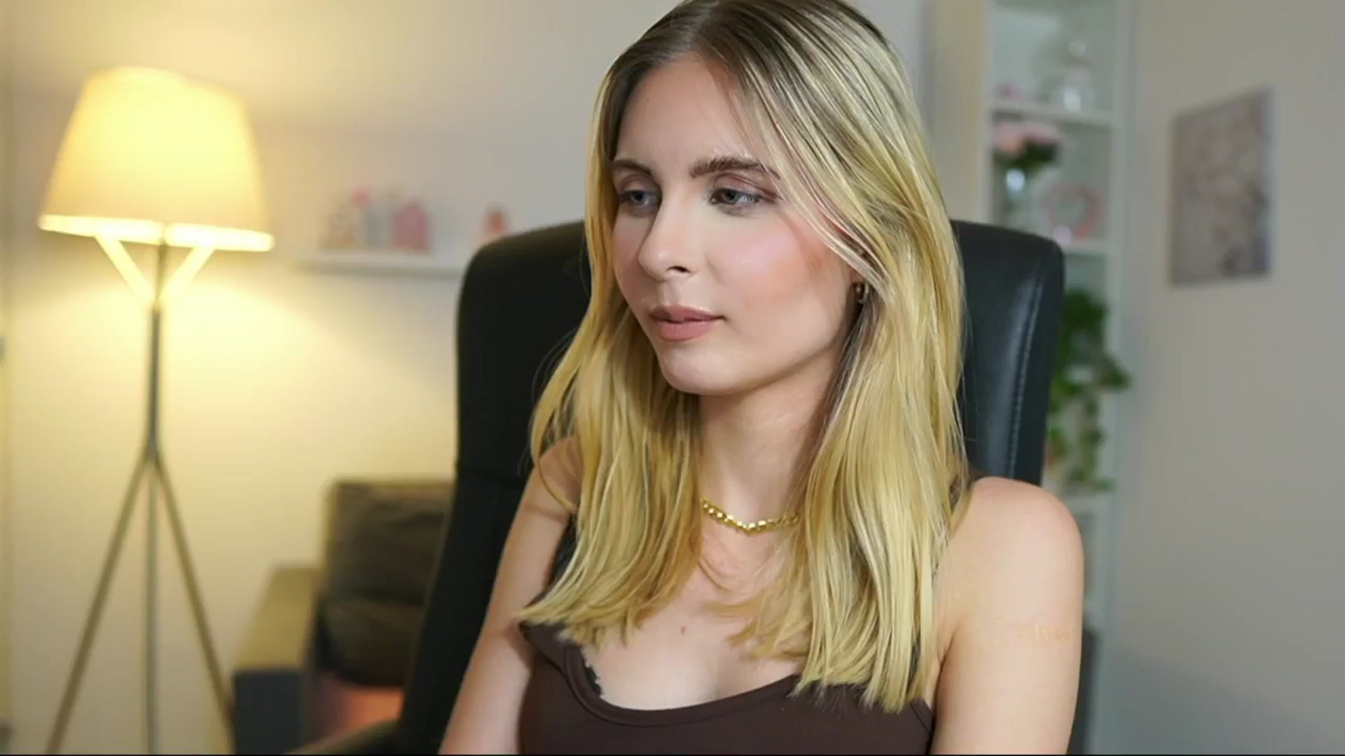 Gallery image thumbnail from Catecrago_'s myfreecams stream on, 05/29/2025, 14:03 image 1 of 20
