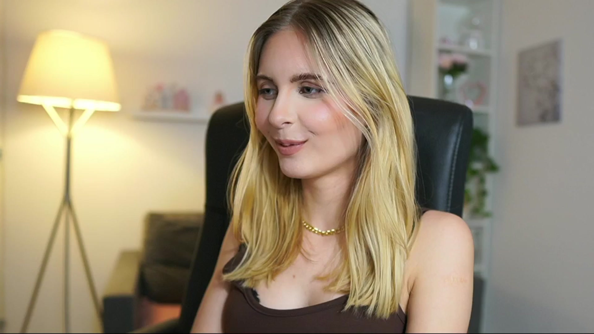 Gallery image thumbnail from Catecrago_'s myfreecams stream on, 05/29/2025, 14:03 image 5 of 20