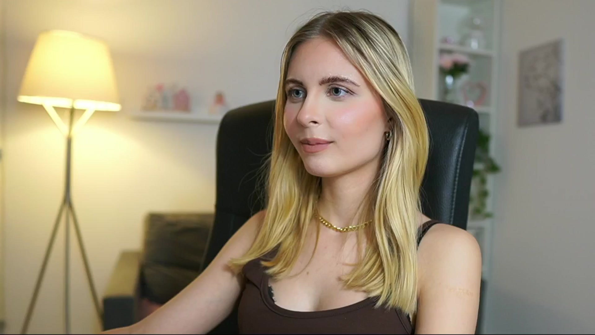 Gallery image thumbnail from Catecrago_'s myfreecams stream on, 05/29/2025, 14:03 image 17 of 20